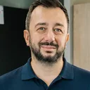 Ömer, Ansprechpartner für Küche und Geräte bei Behrend